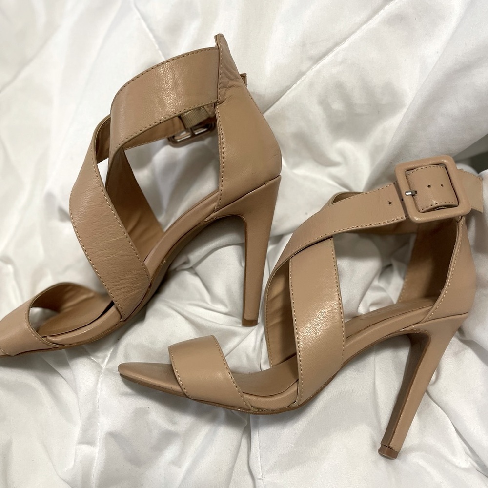 Le Chatau Nude Leather Heels
